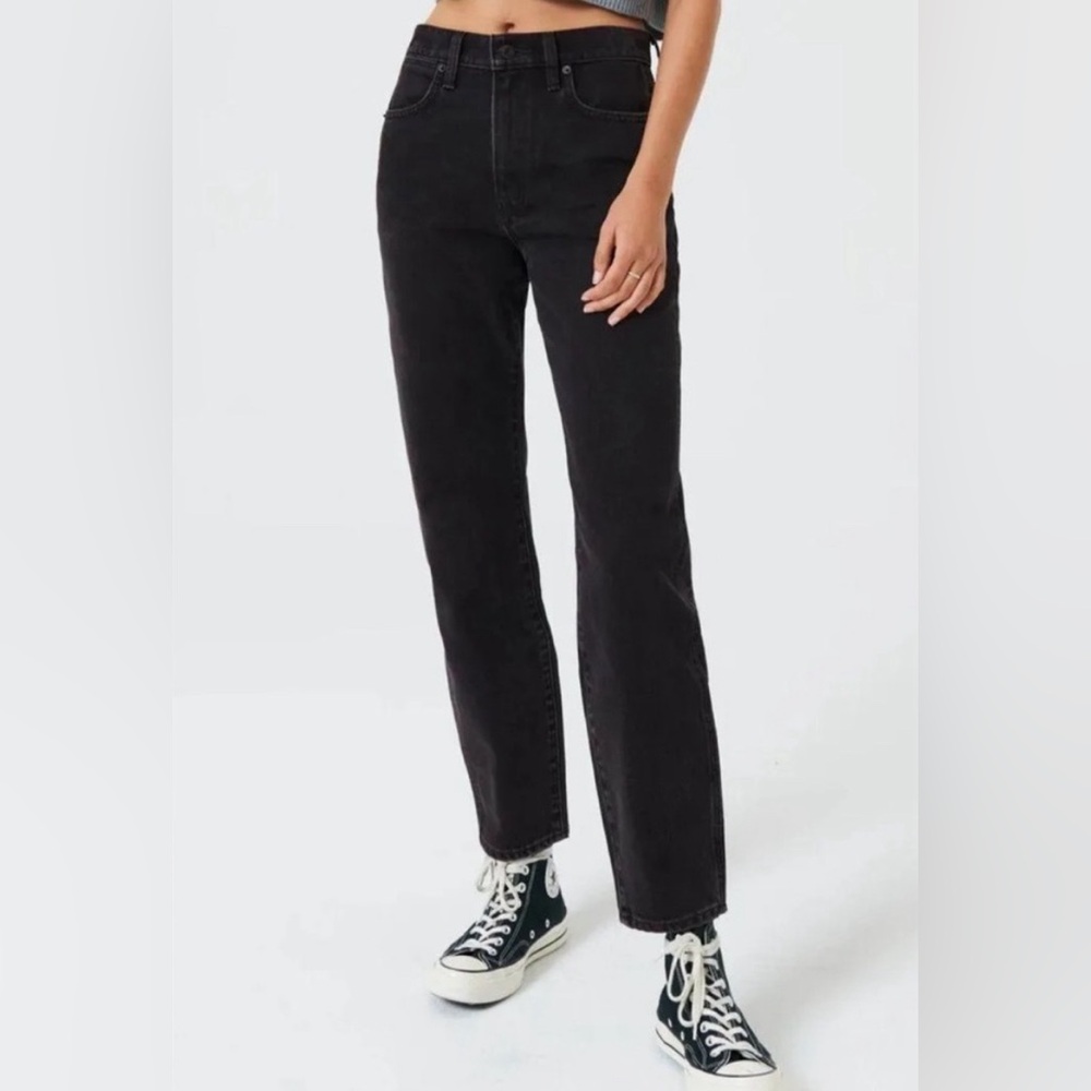 Sunday Best Low Key Mom Jeans in Washed Black. Size 31 - Picture 1 of 10